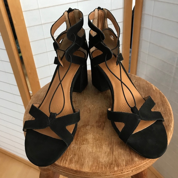Corso Como Shoes - EUC sz 40 Corso Como Black leather strappy Sandals